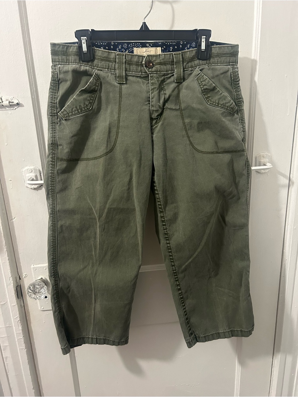 Levi’s • Green Stone Washed Baggy Capris